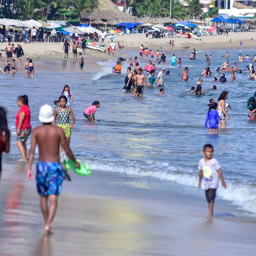 Las playas del puerto de Acapulco durante temporada vacacional. Foto: Cuartoscuro/ Archivo